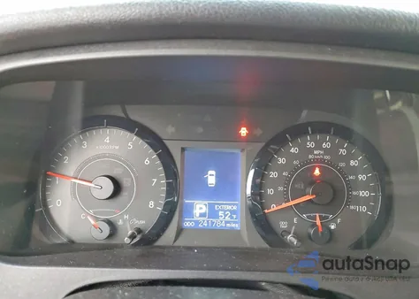 2015 Toyota Sienna Le z USA, uszkodzony, nr VIN 5TDKK3DC9FS573073